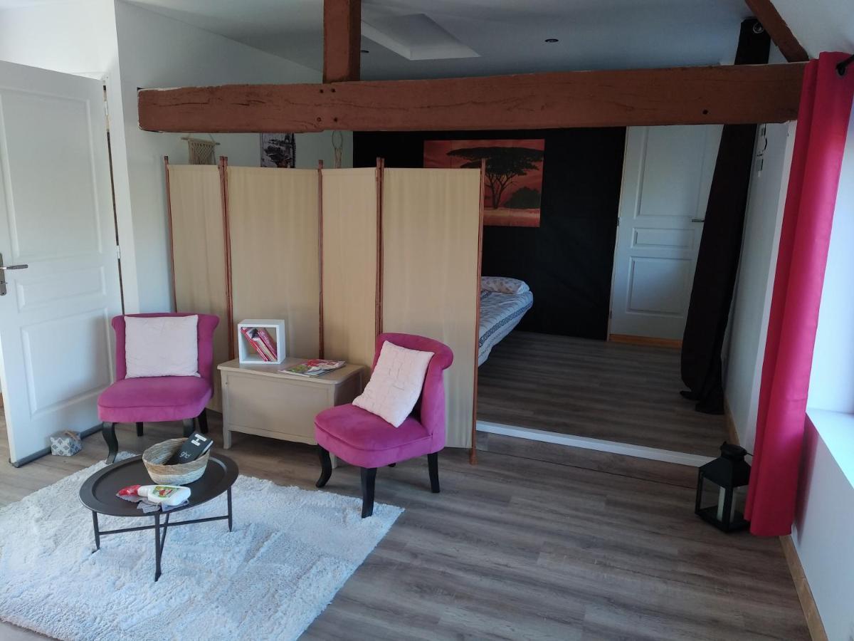 Gite "La Renaudaie" - Piscine Juvigny Les Vallees Kültér fotó